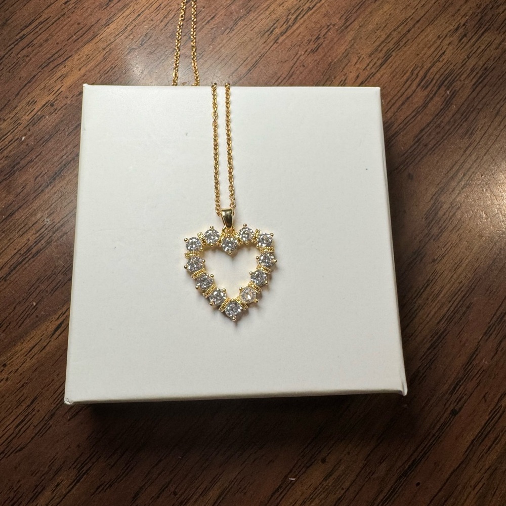 Gold and Heart Pendant Necklace
